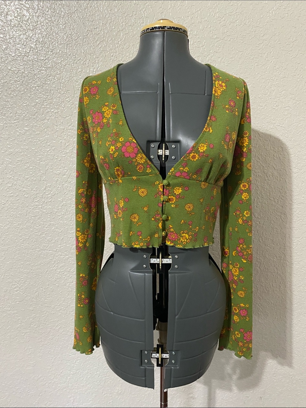 Urban Outfitters Olive Green Floral Button-Front Cropped Cardigan